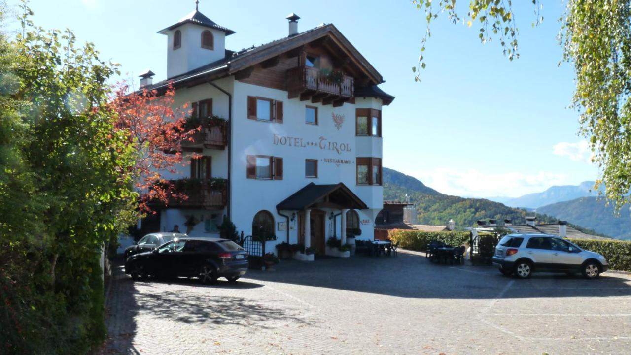 Hotel Tirol Montesover Esterno foto